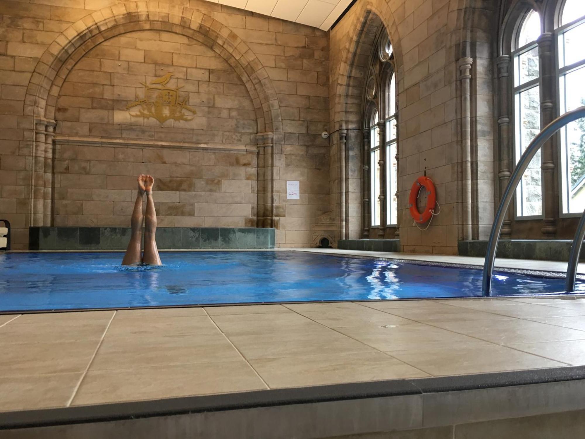 The Classrooms, Loch Ness Abbey - 142M2 Lifestyle & Heritage Apartment - Pool & Spa - The Highland Club - Resort On Lake Shores ฟอร์ตออกัสตัส ภายนอก รูปภาพ