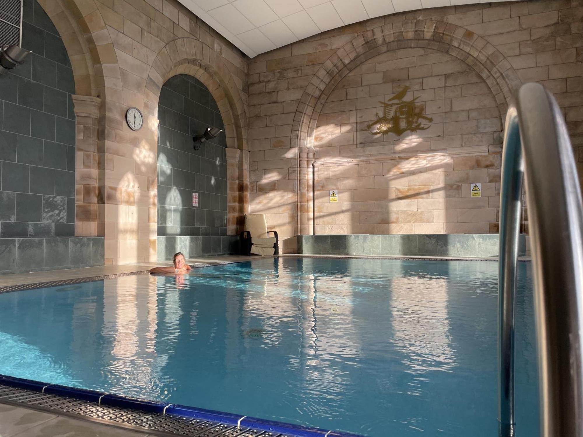 The Classrooms, Loch Ness Abbey - 142M2 Lifestyle & Heritage Apartment - Pool & Spa - The Highland Club - Resort On Lake Shores ฟอร์ตออกัสตัส ภายนอก รูปภาพ
